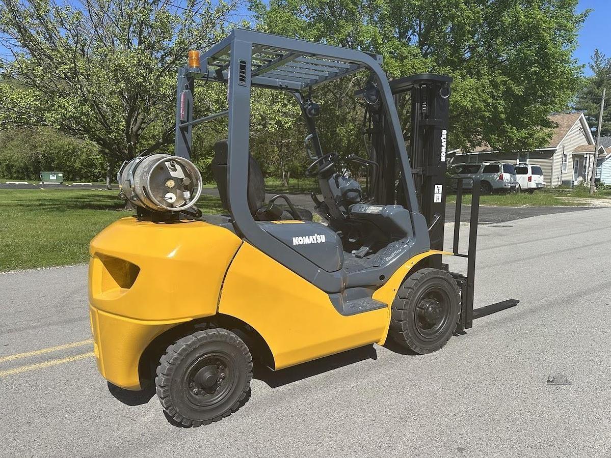 Used 2012 KOMATSU FG25T-16