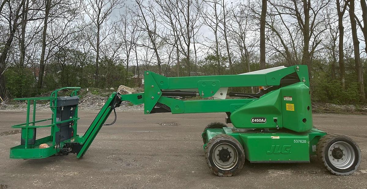 Used 2013 JLG E450AJ