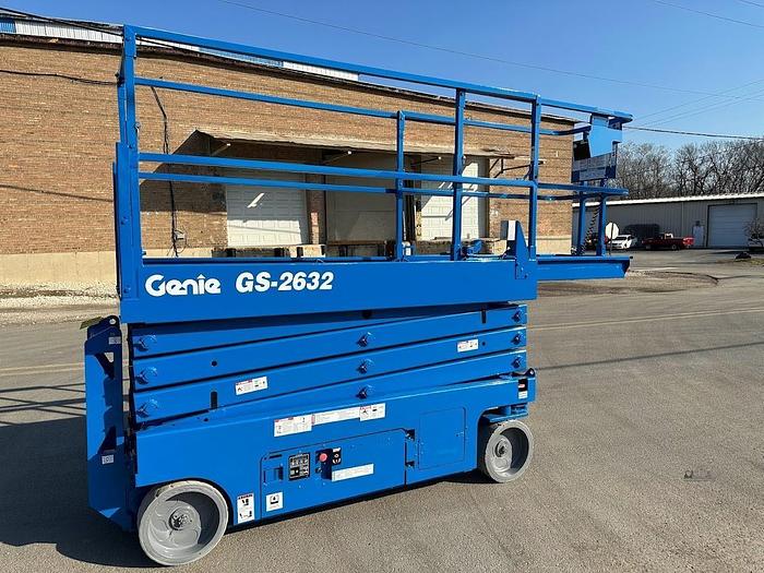 Used 2014 GENIE GS2632