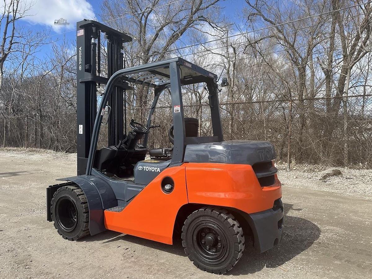 Used 2018 TOYOTA 8FD40U