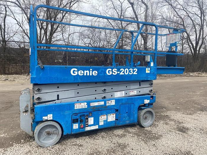 Used GENIE GS-2032