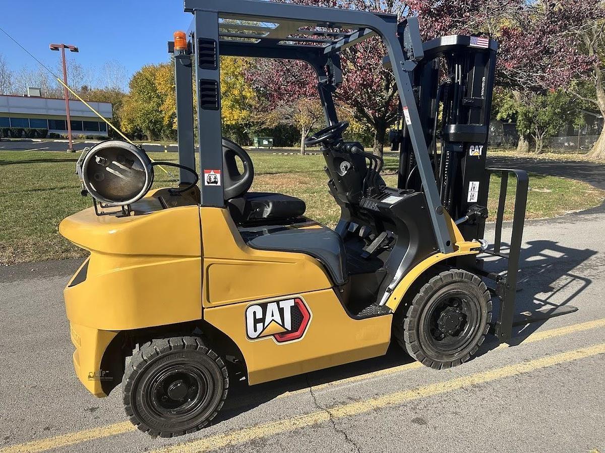 Used 2017 CATERPILLAR GP25N