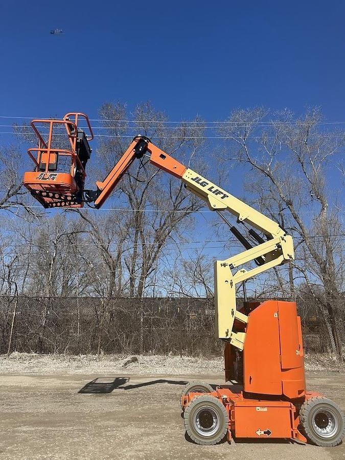 Used 2016 JLG E300AJ