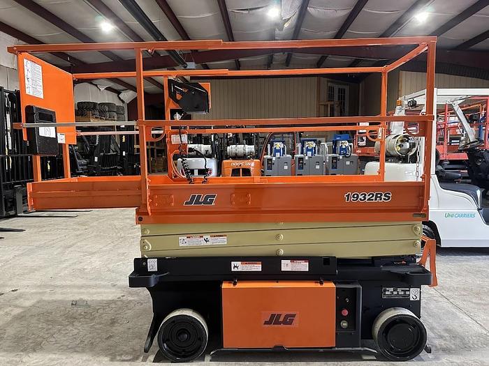 Used 2015 JLG 1932RS