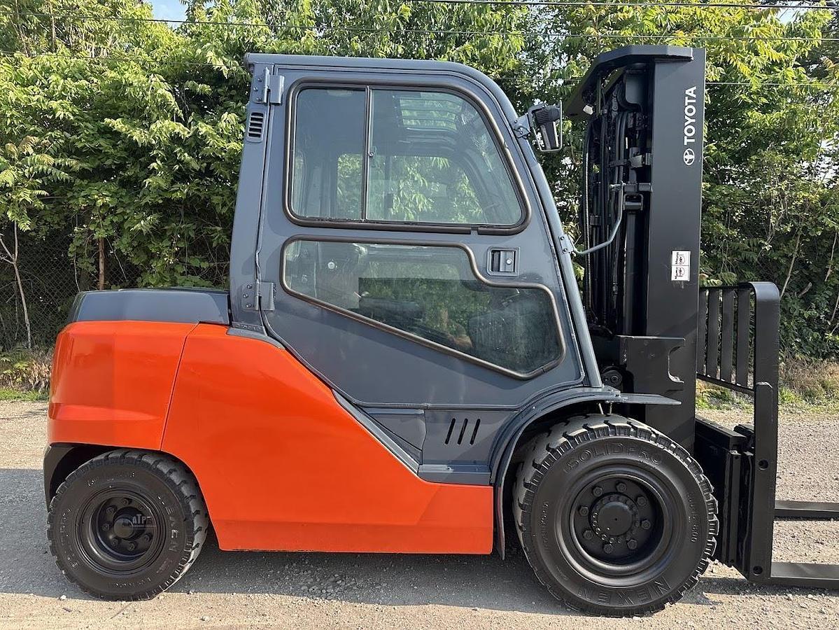 Used 2016 TOYOTA 8FD40U