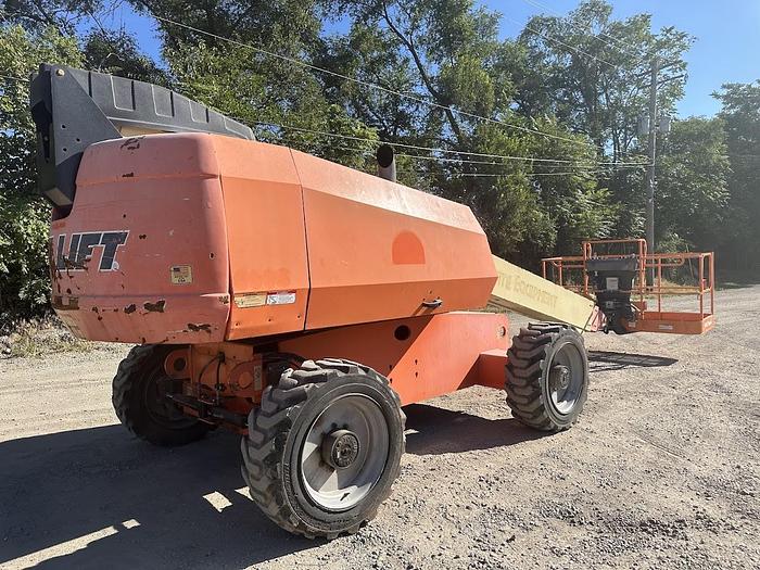 Used JLG 600S