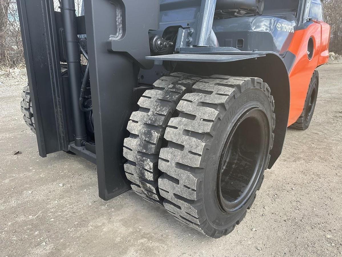 Used 2018 TOYOTA 8FD40U