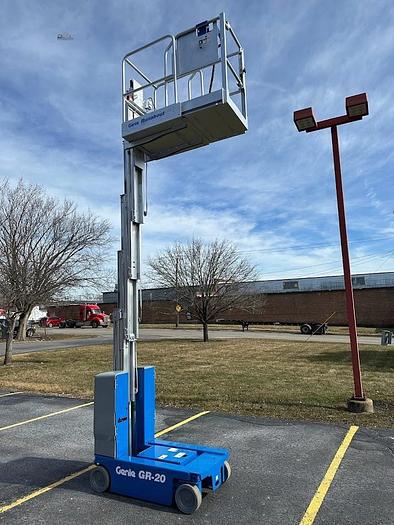 Used 2015 GENIE GR20