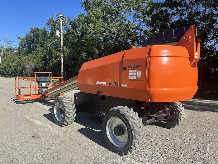 Used 2015 JLG 600S