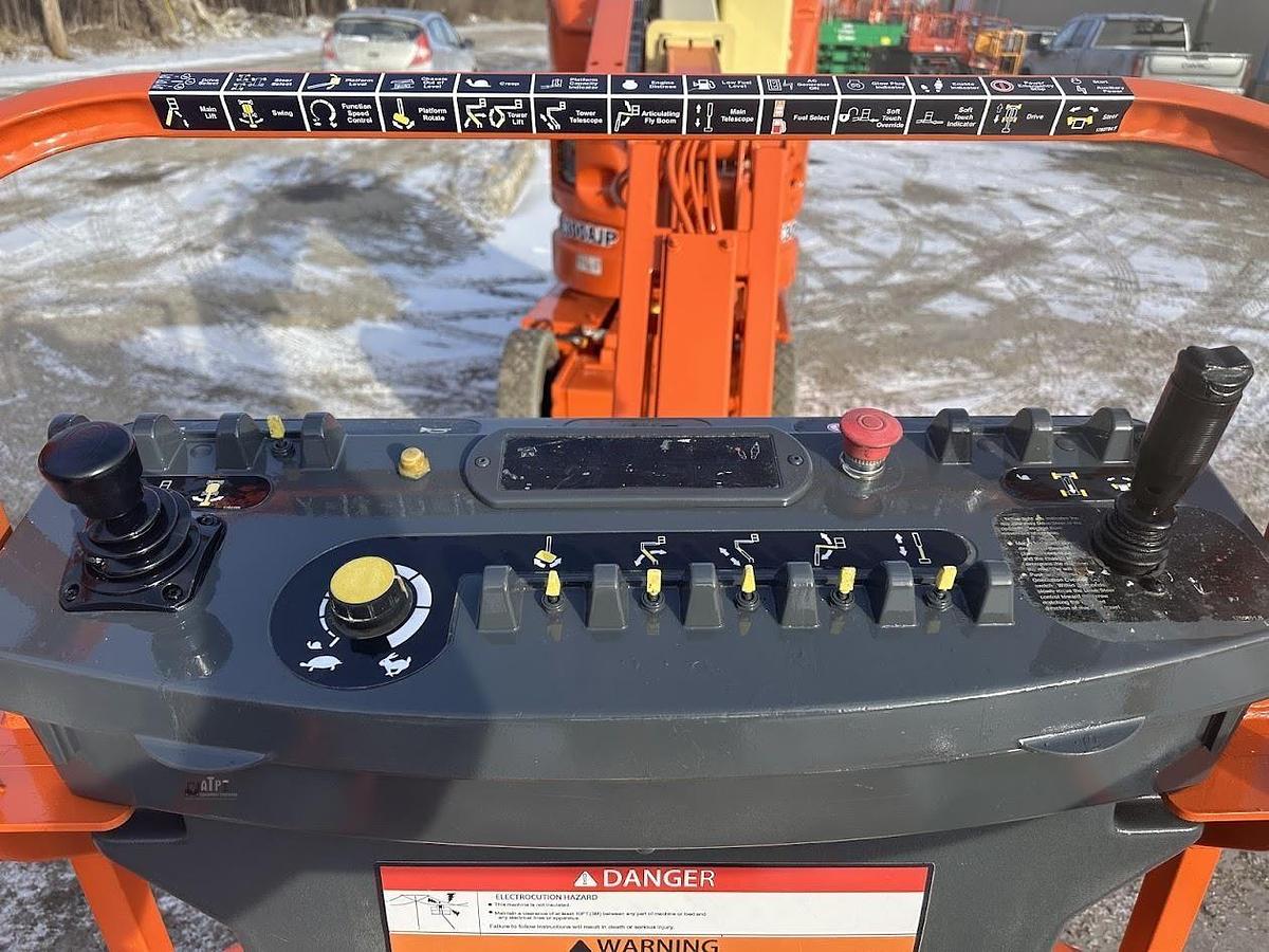 Used 2013 JLG E300AJP