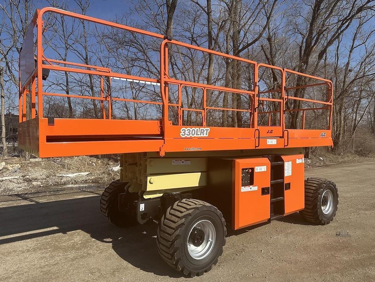Used 2018 JLG 330LRT