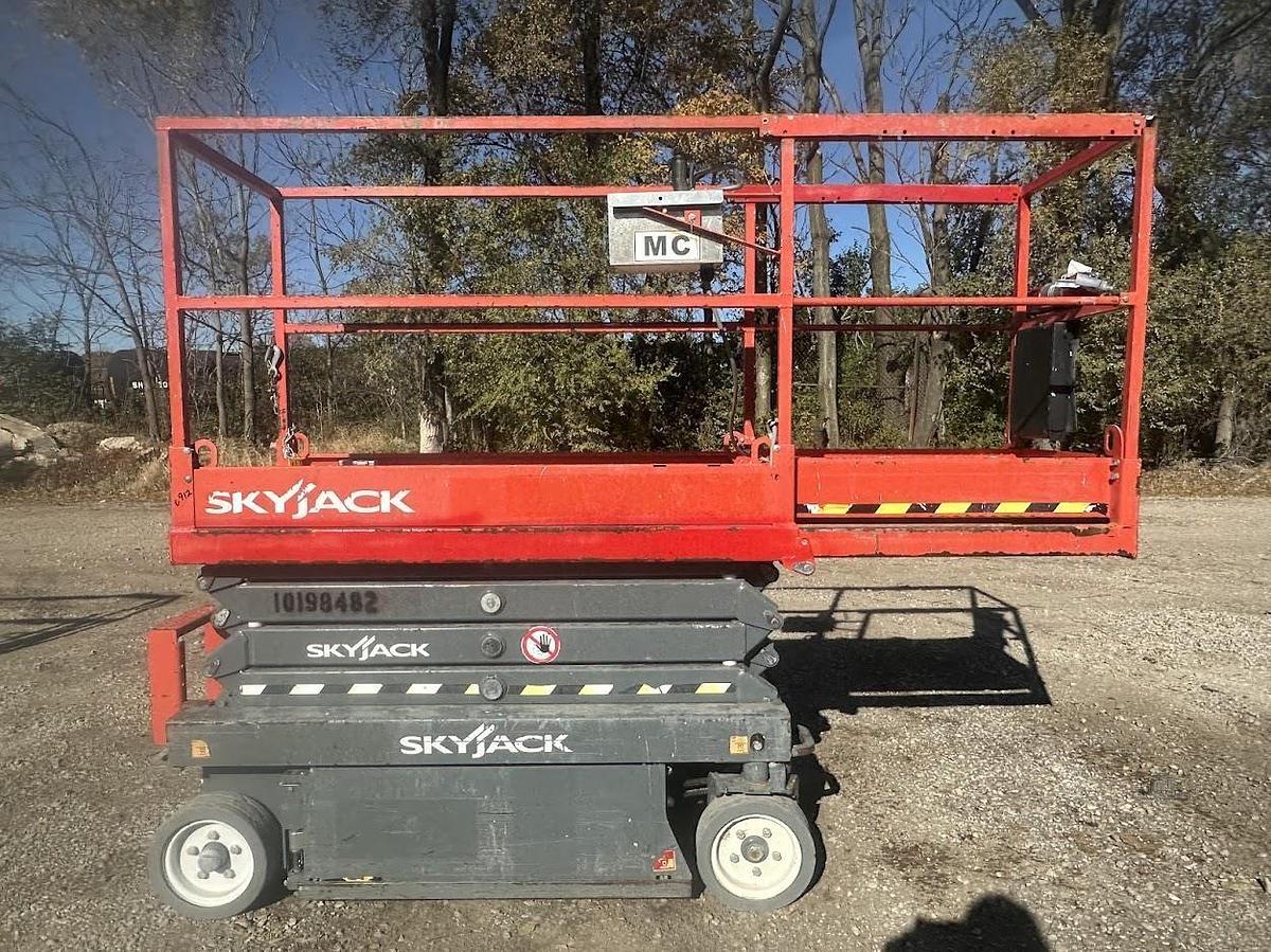 Used 2016 SKYJACK SJIII3219