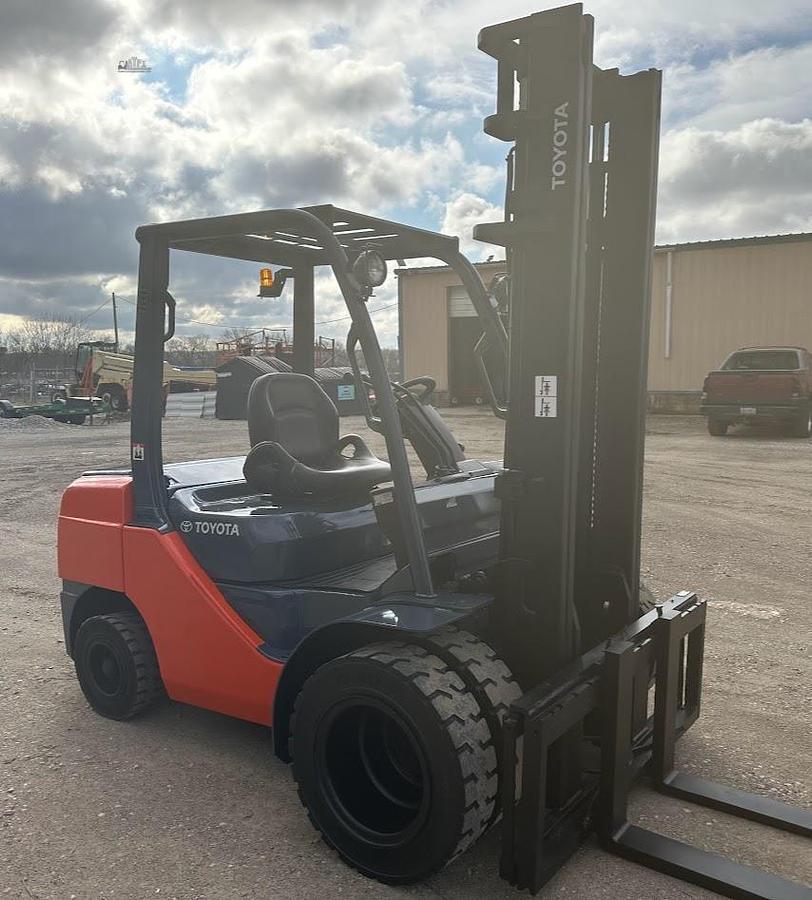 Used 2013 TOYOTA 8FD35U