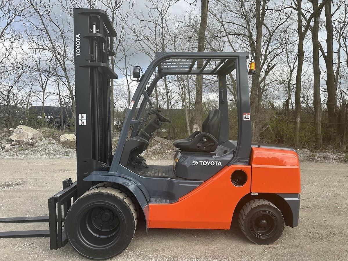 Used 2013 TOYOTA 8FD35U