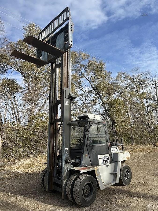 Used NISSAN VF05H70V