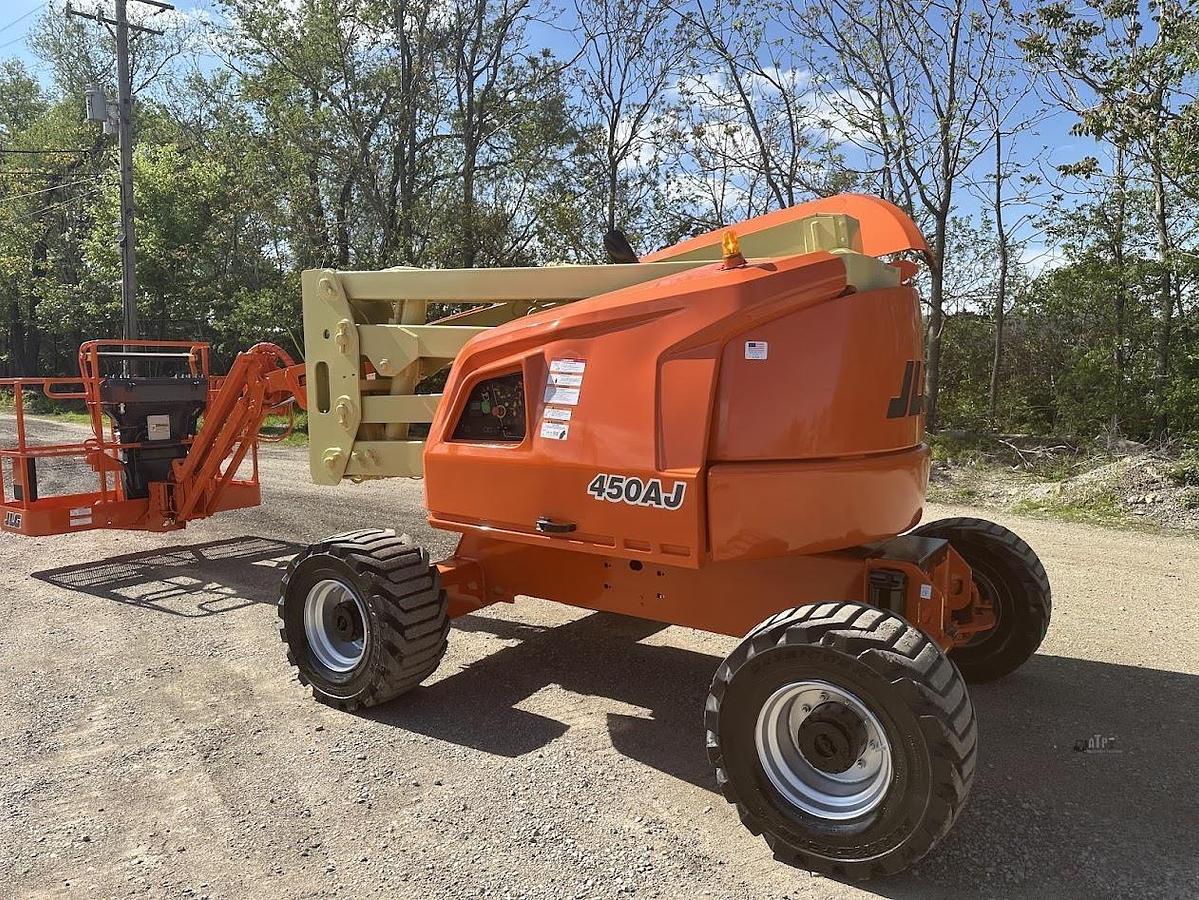 Used 2017 JLG 450AJ