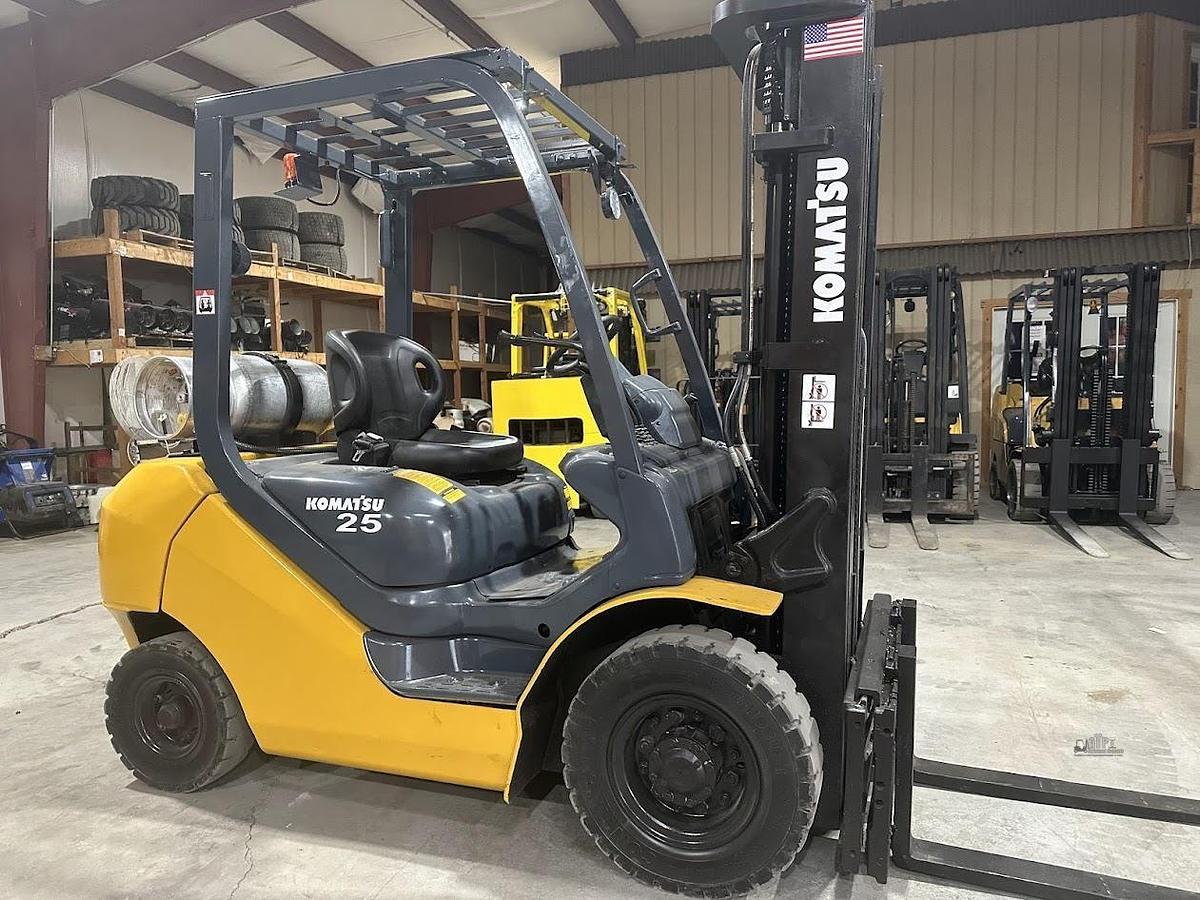 Used KOMATSU FG25T-16