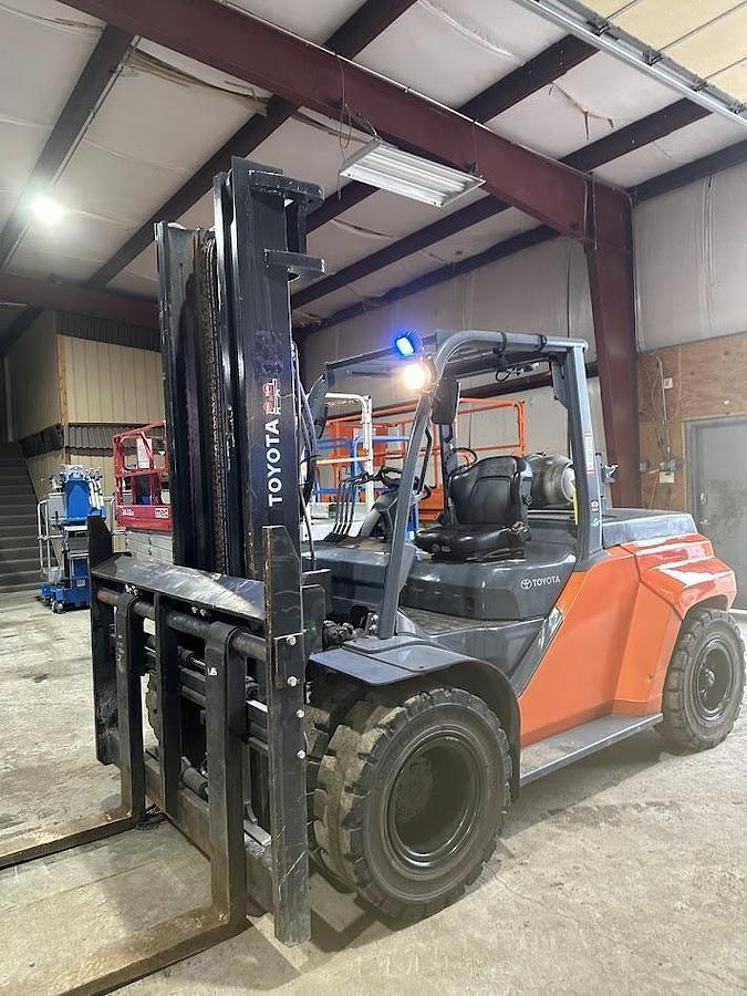 Used 2018 TOYOTA 8FG70U