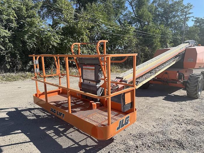 Used JLG 600S