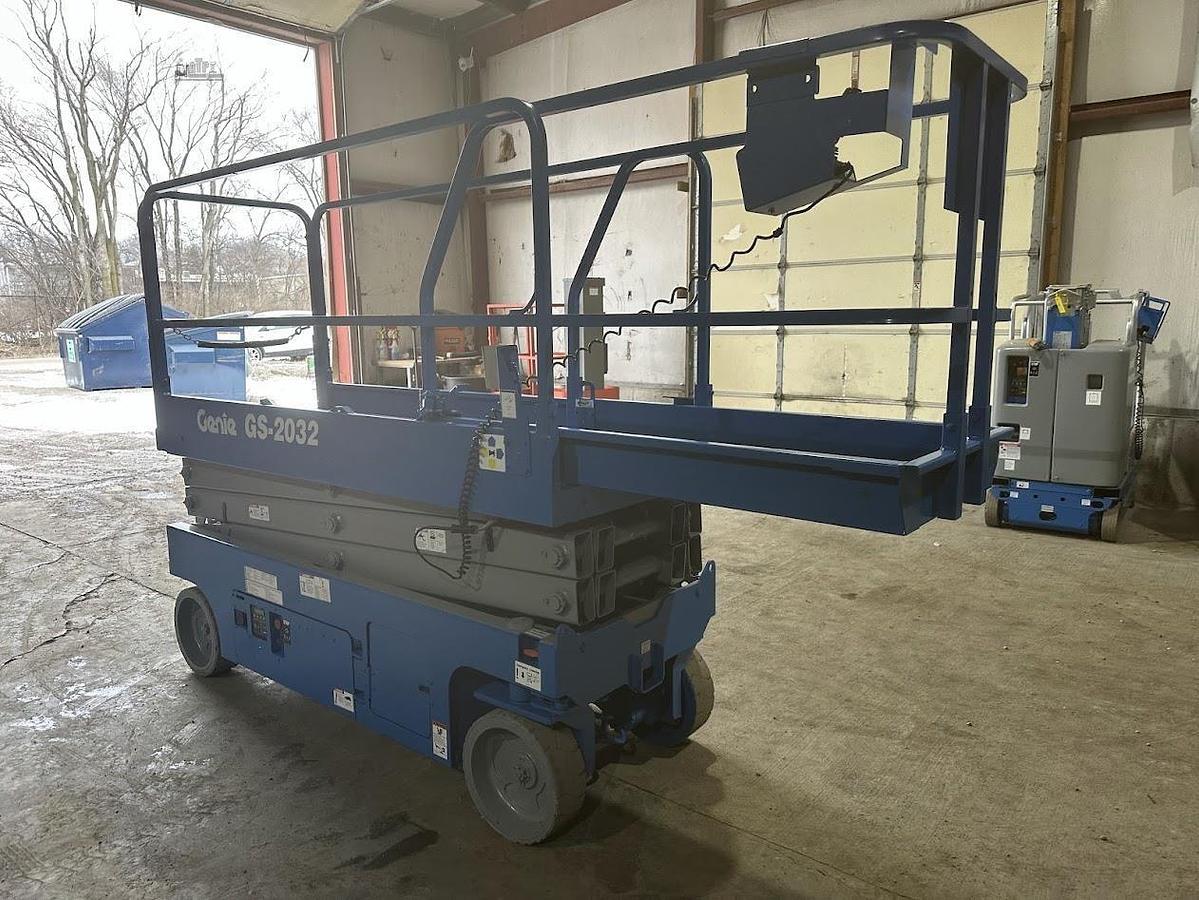Used 2015 GENIE GS2032