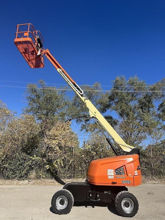 Used 2016 JLG 400S