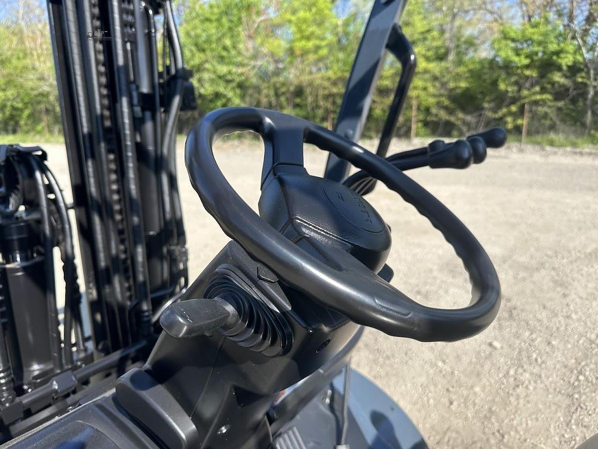 Used 2016 TOYOTA 8FG35U