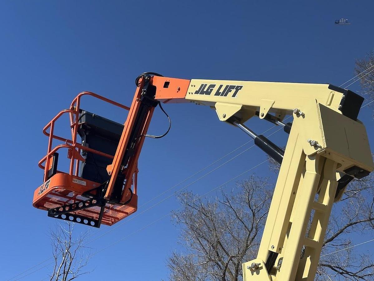 Used 2016 JLG E300AJ
