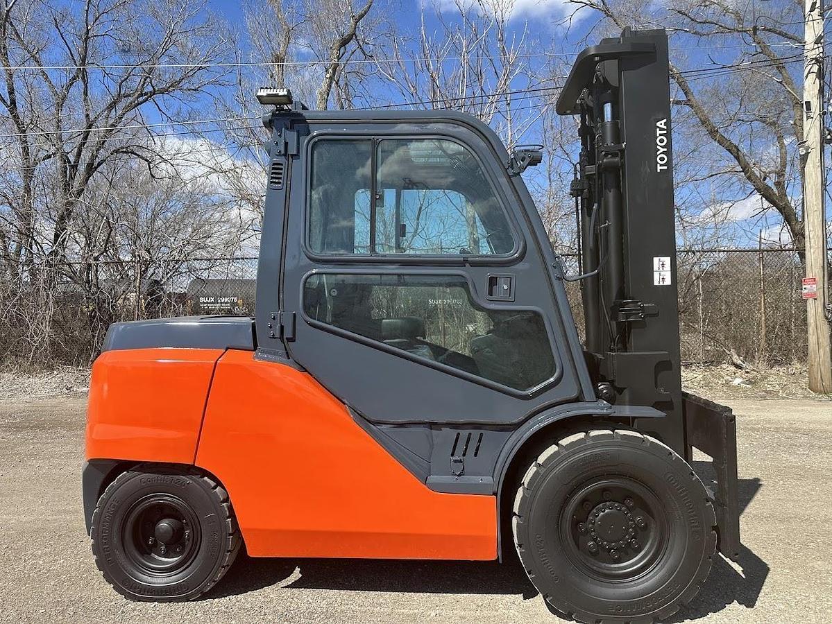 Used 2017 TOYOTA 8FD45U