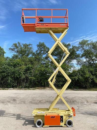 Used 2015 JLG 1932RS