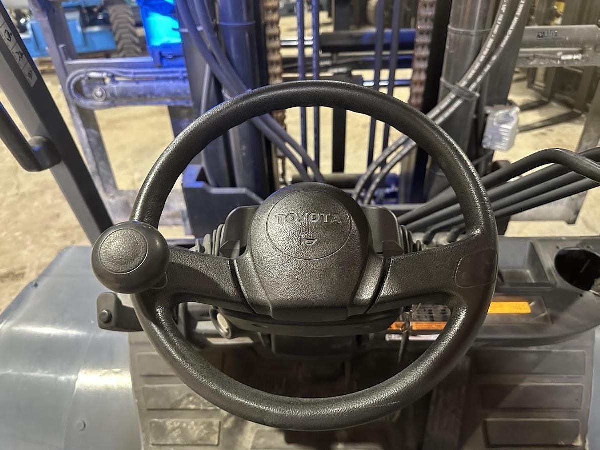 Used 2018 TOYOTA 8FG70U