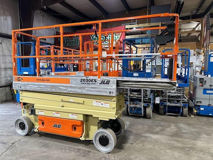 Used 2015 JLG 2030ES