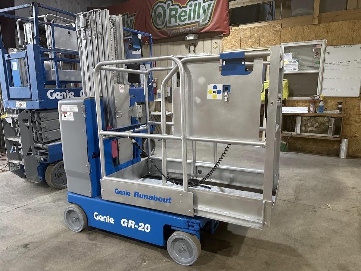 Used 2013 GENIE GR20