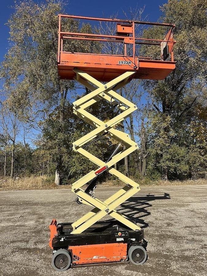 Used 2018 JLG 1932R