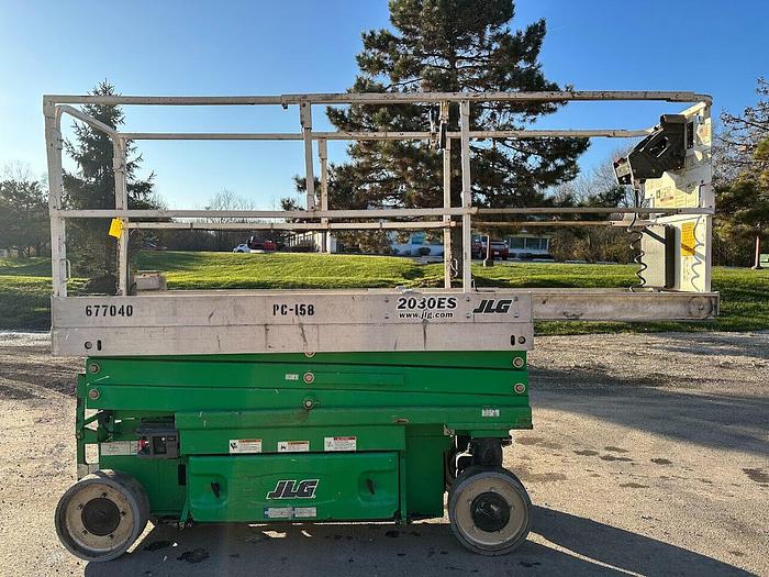 Used 2015 JLG 2030ES