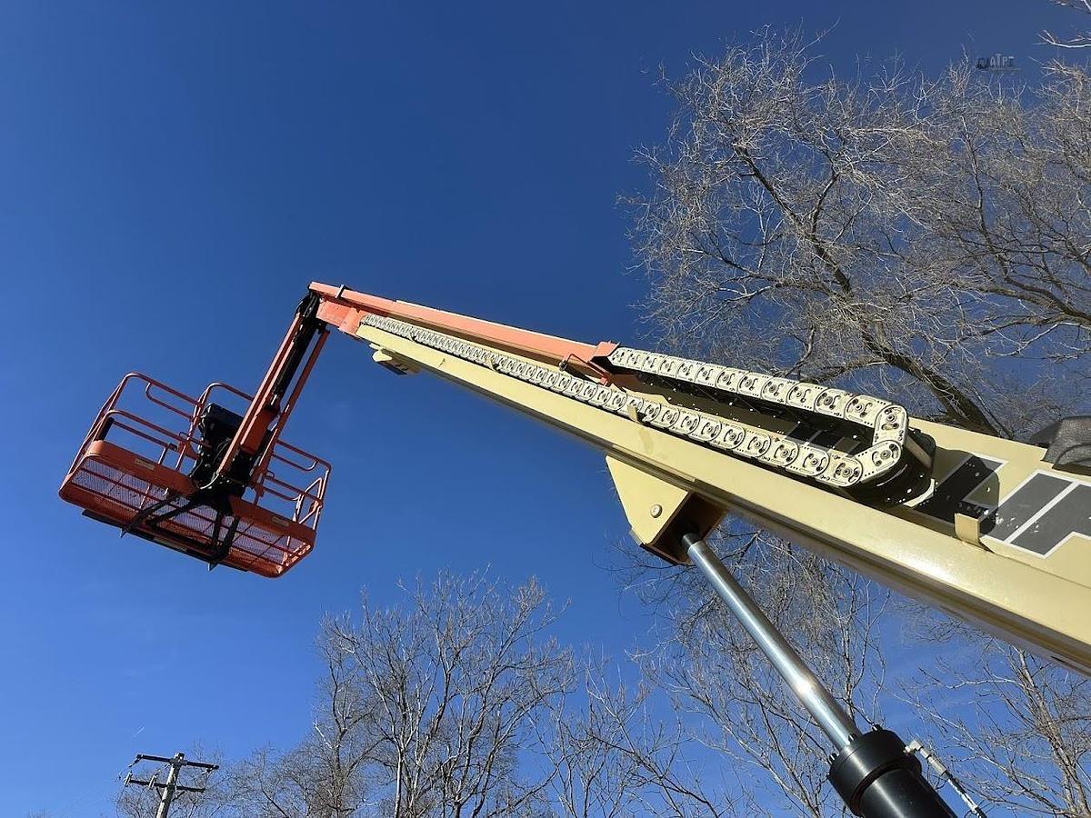Used 2014 JLG 660SJ