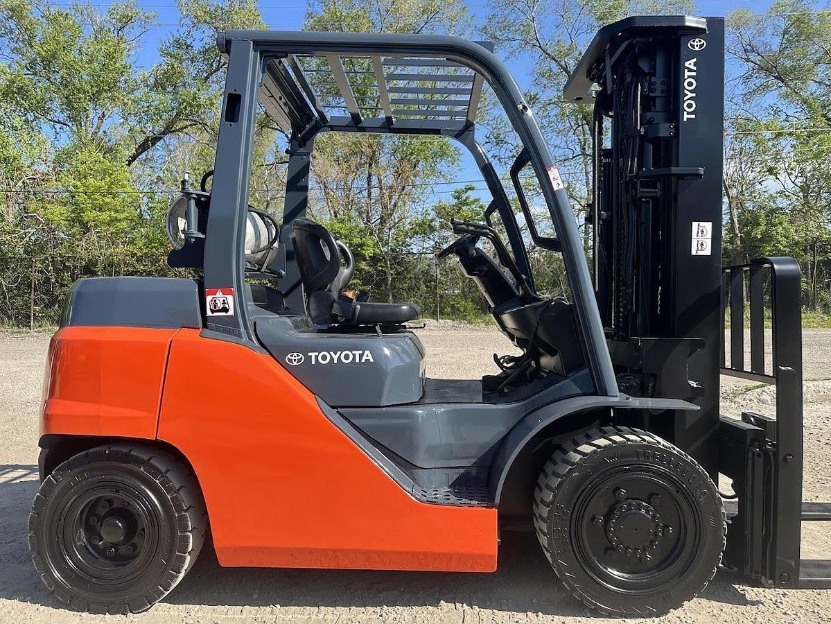 Used 2016 TOYOTA 8FG35U