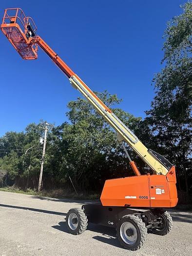 Used 2015 JLG 600S