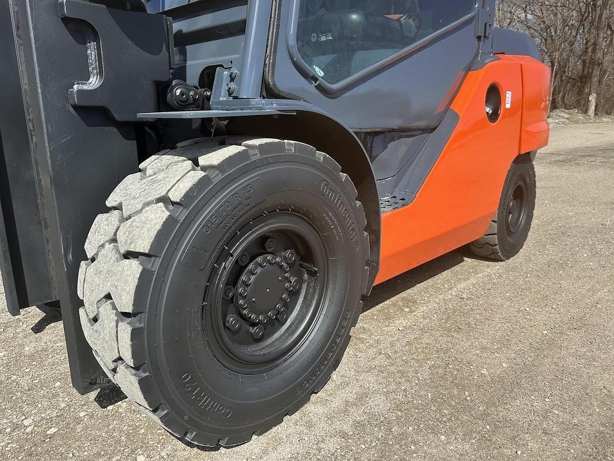 Used 2017 TOYOTA 8FD45U