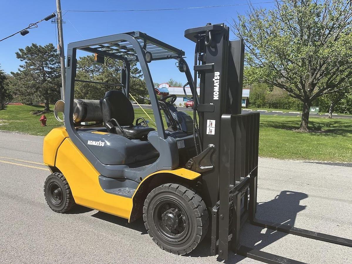 Used 2012 KOMATSU FG25T-16