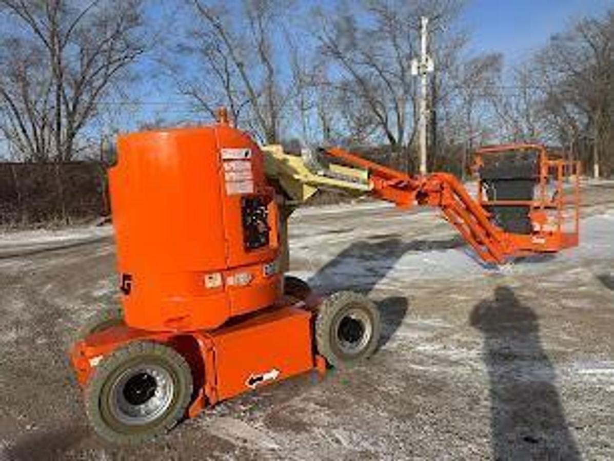 Used 2013 JLG E300AJP