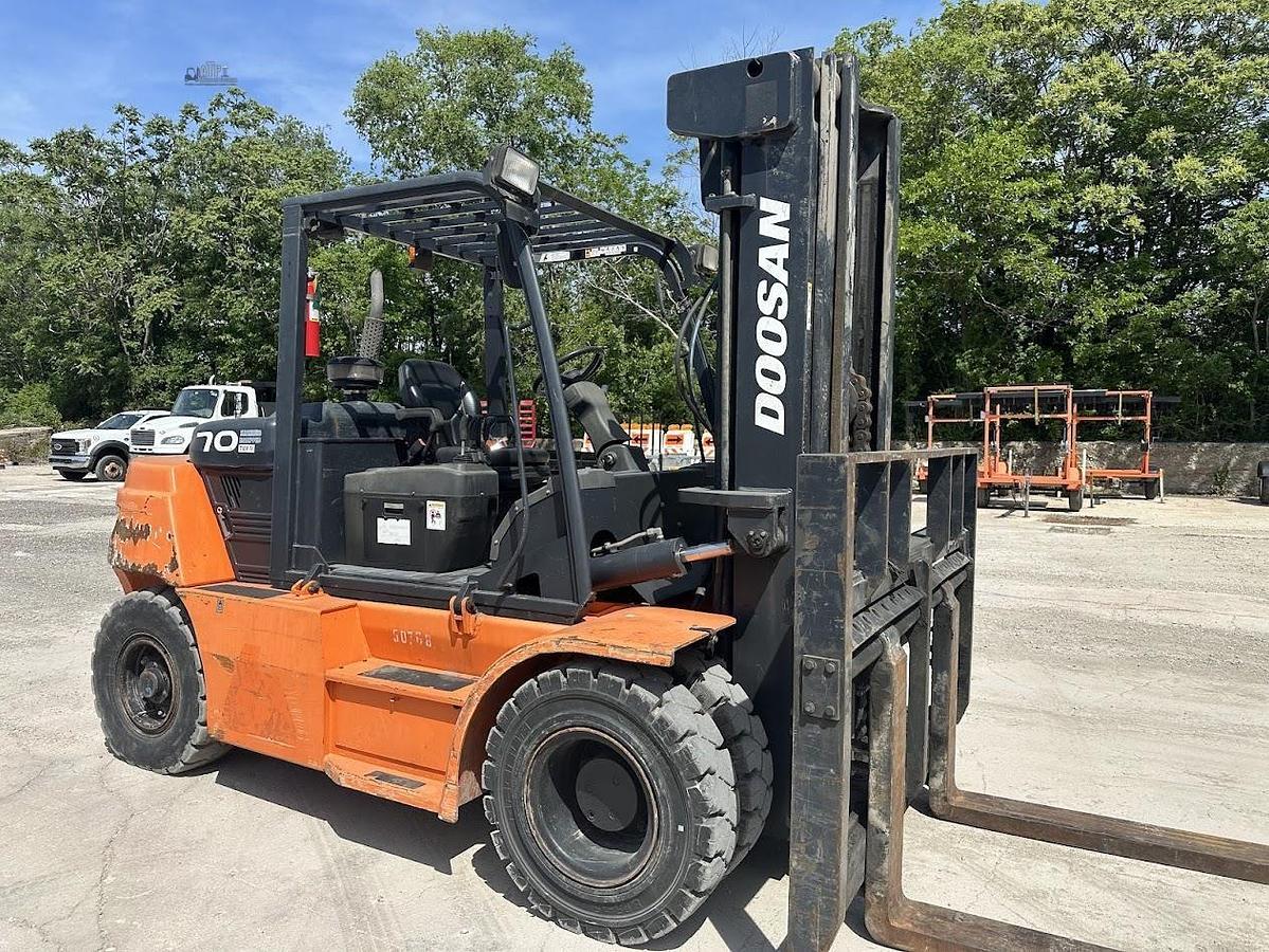 Used 2019 DOOSAN D70S-7