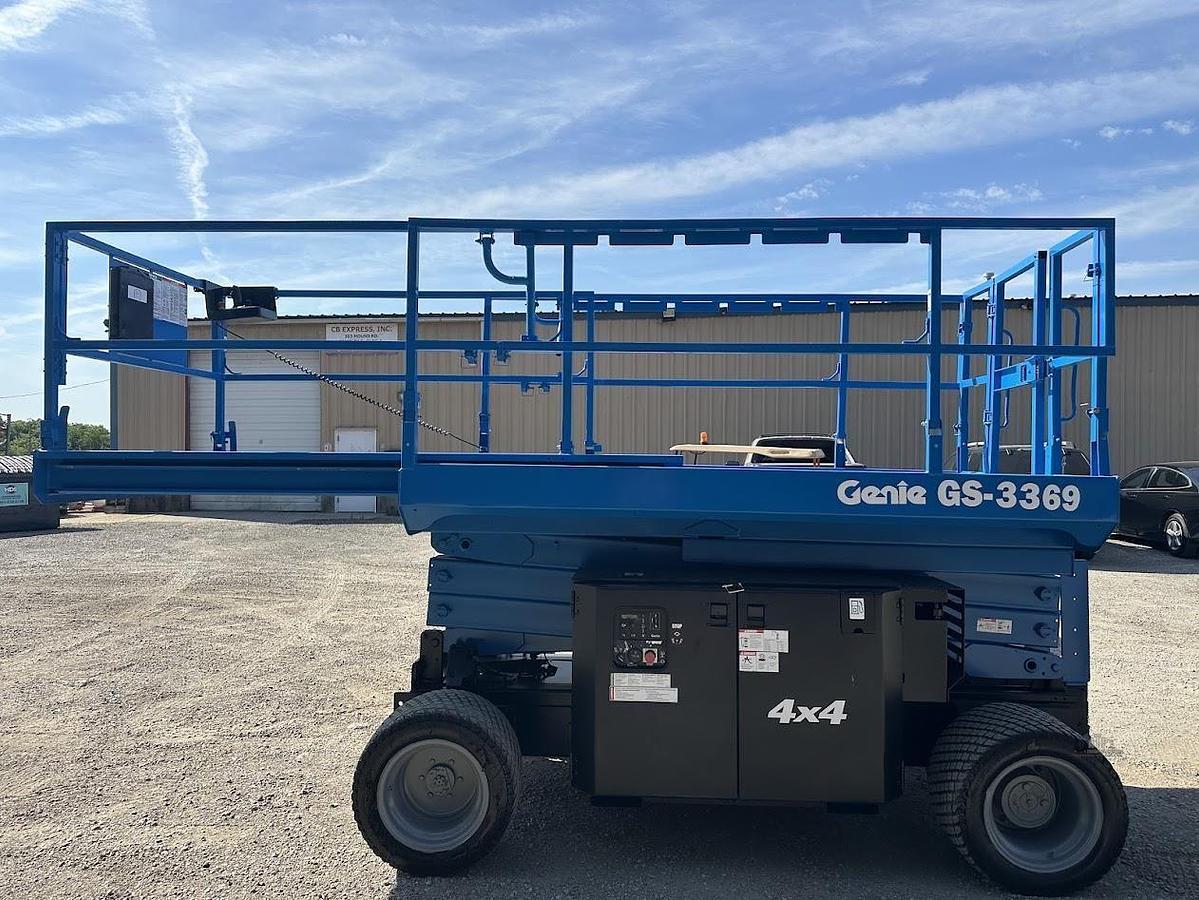 Used 2016 GENIE GS3369RT