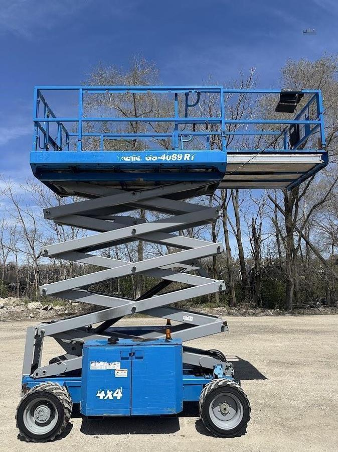 Used 2013 GENIE GS4069RT