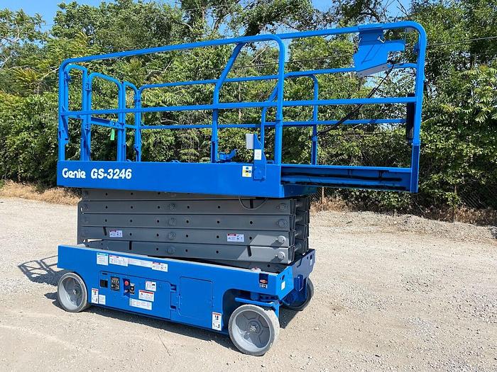 Used 2013 GENIE GS-3246