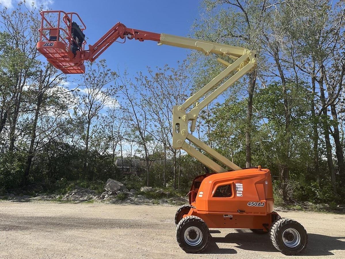 Used 2017 JLG 450AJ
