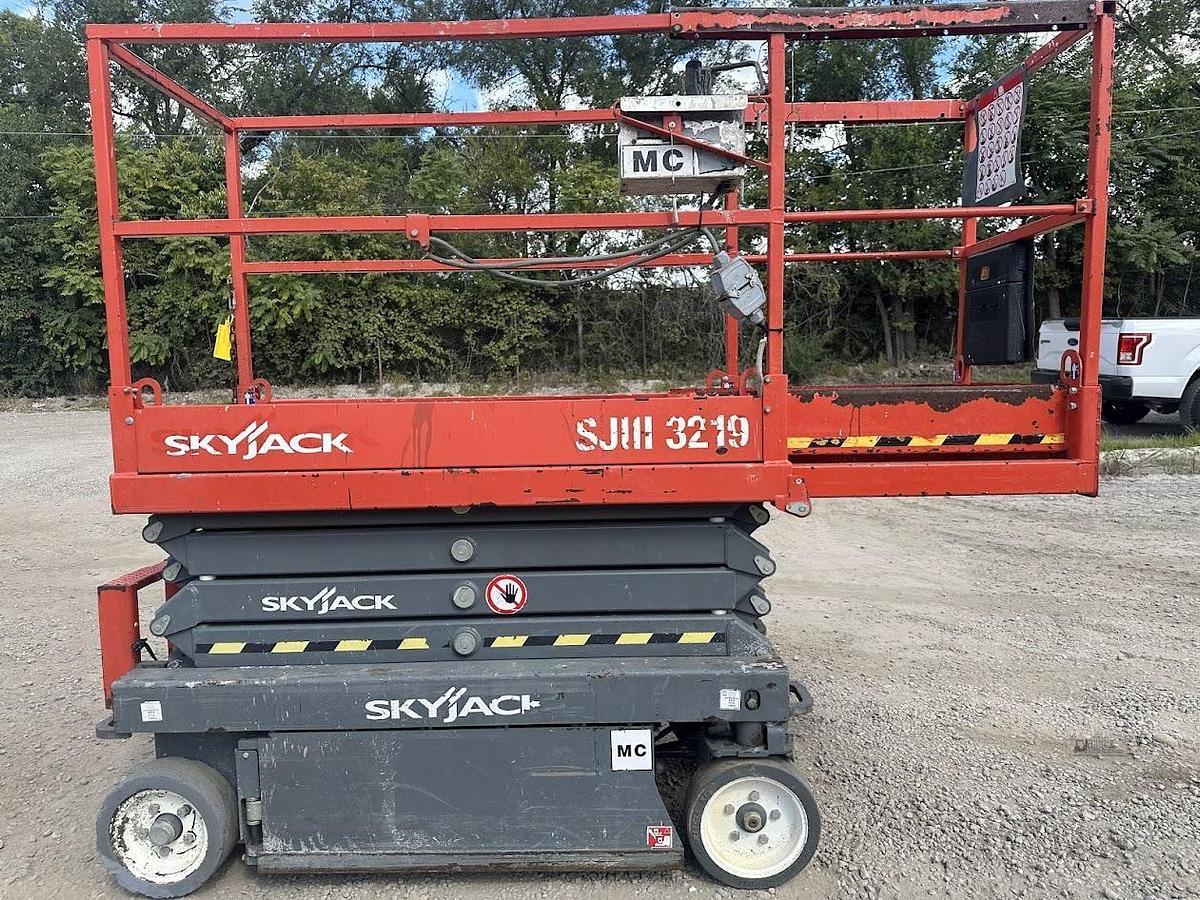Used 2016 SKYJACK SJIII3219