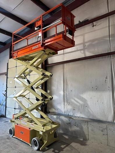 Used 2014 JLG 1932RS