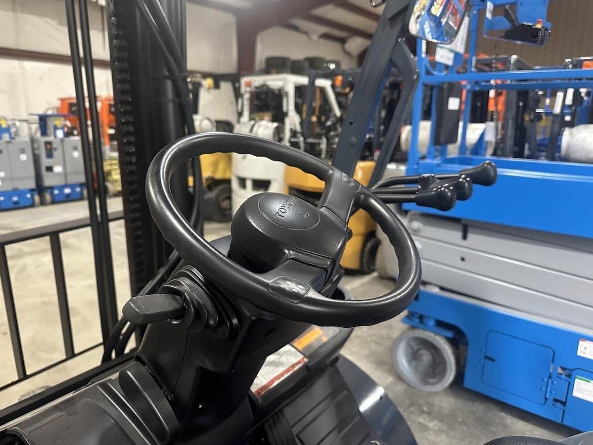 Used 2014 TOYOTA 8FG35U