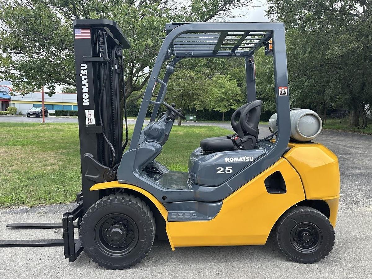Used 2011 KOMATSU FG25NT-16