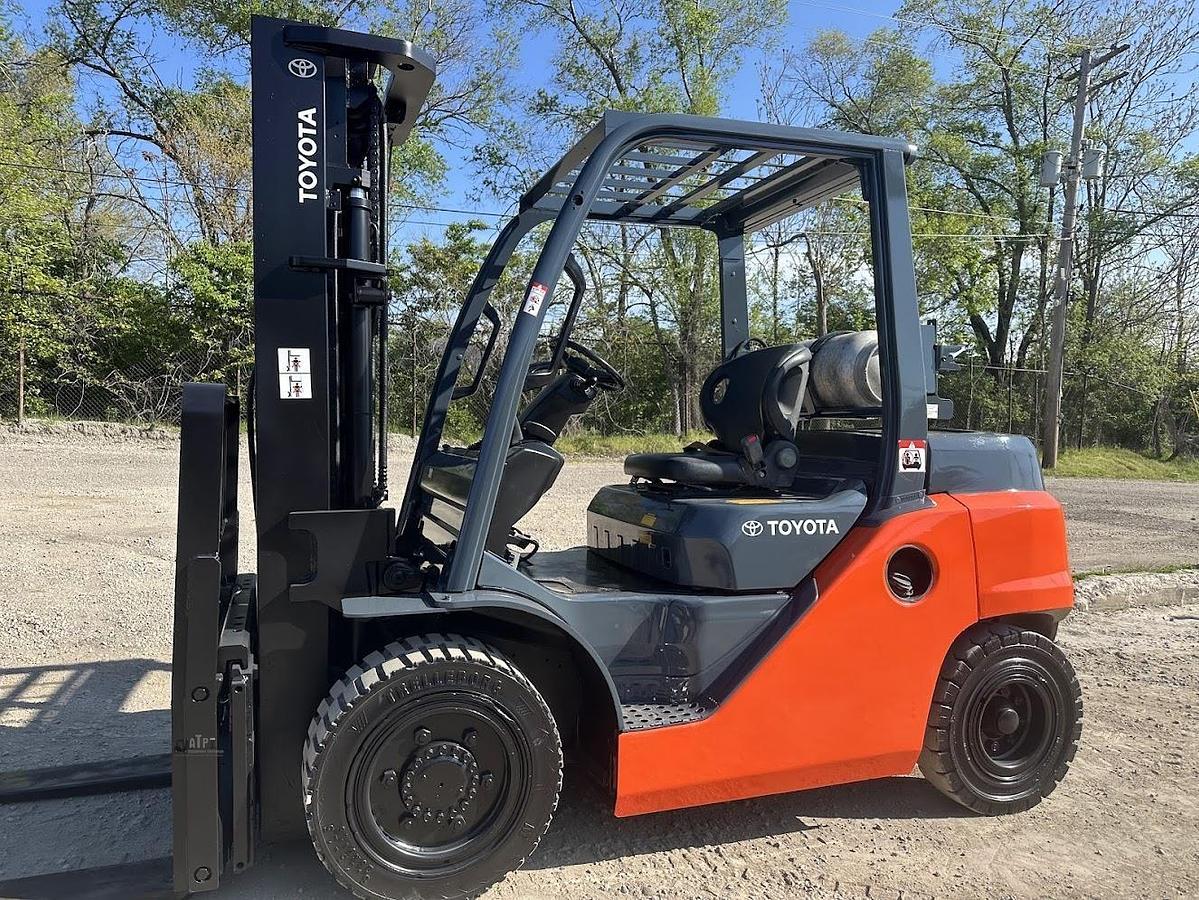 Used 2016 TOYOTA 8FG35U